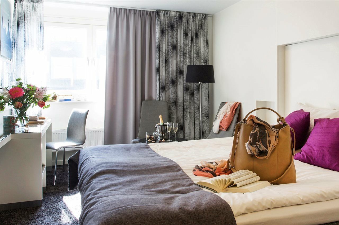 Western Hotell 3*